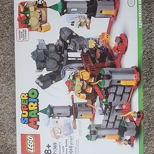 New never opened Mario Bowsers Castle Lego set